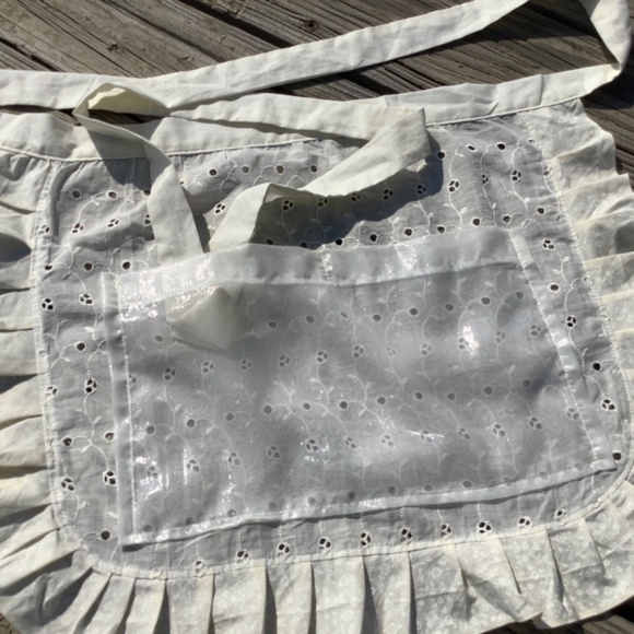 Cream color Apron with Sheer Pocket Money Dance Wedding Cafe Tea Party - Picture 5 of 10